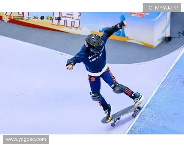 成都滑板队在极限运动会中的耐力表现引发热议与关注 成都滑板队在极限运动会中的耐力表现引发热议与关注