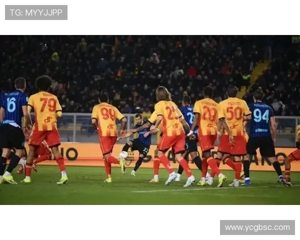 国际米兰迎战快速球队全力争胜展现强大实力与团队合作精神 国际米兰迎战快速球队全力争胜展现强大实力与团队合作精神